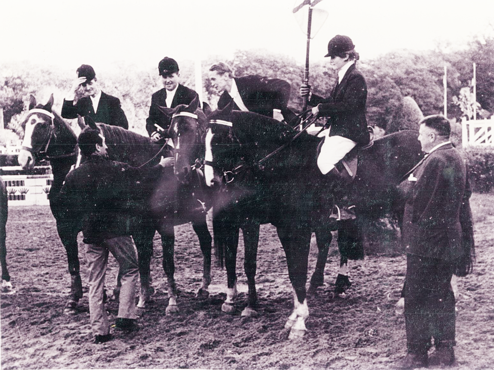 Remise de prix par équipe Championnat de France à S.Omez - B.Destombes, P. Fontaine, J.Verhaeghe en octobre 1966